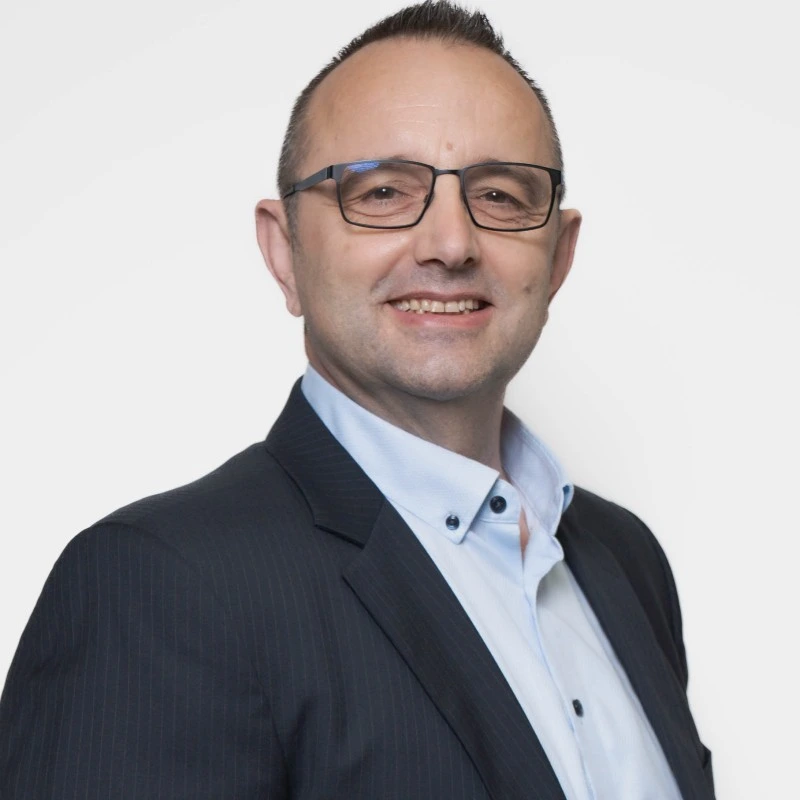 Ilir Dobi